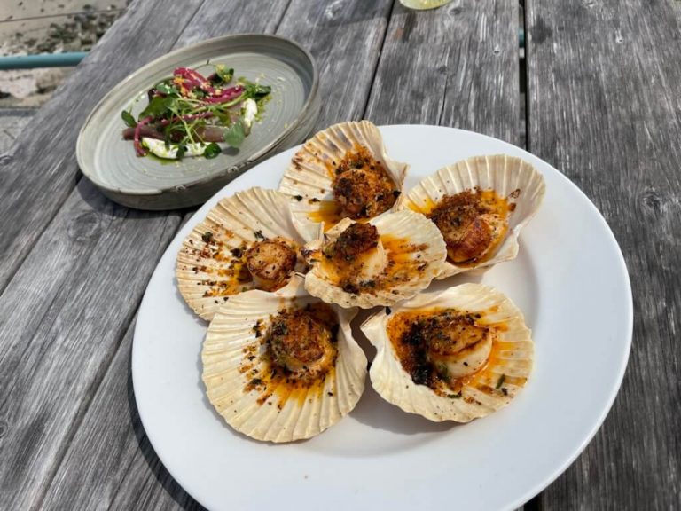 Mind Blowing Lunch at ‘Hooked On The Rocks’